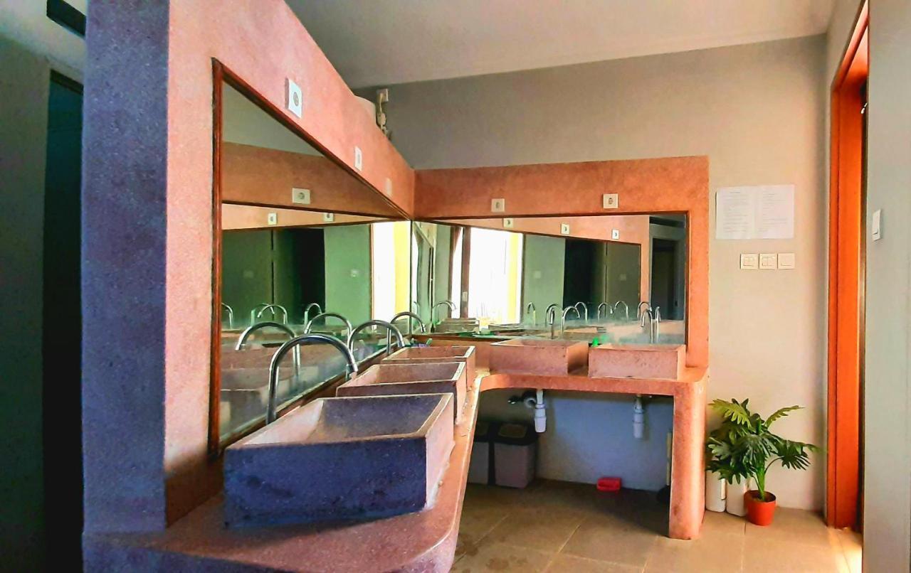 Urban Jungle House Bali Hotel Canggu  Luaran gambar